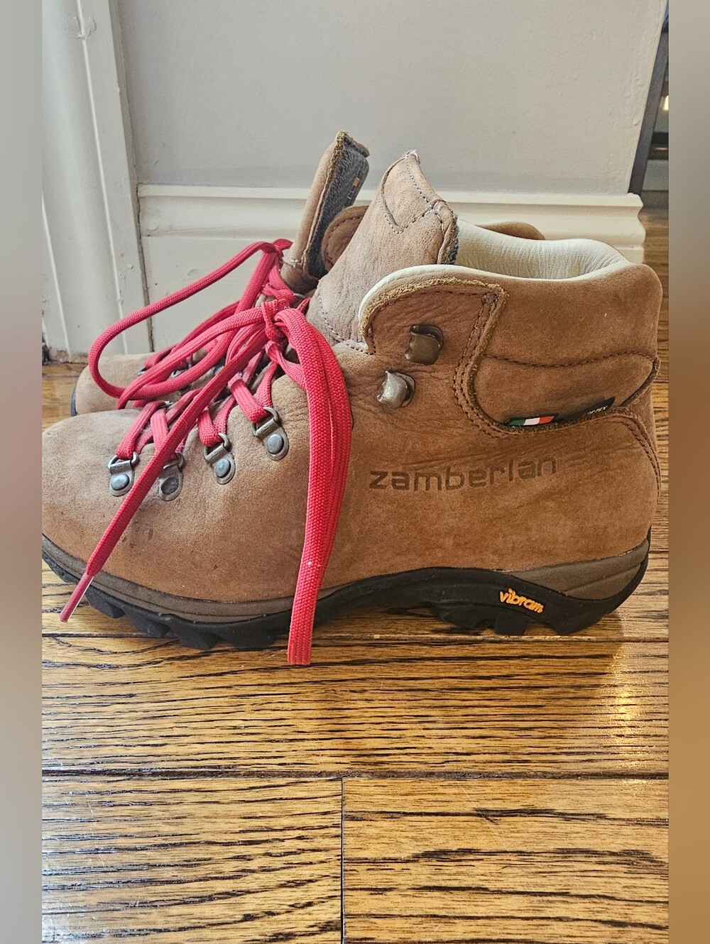 Women's Tan Suede Lace-Up Hiking Boots with Pink Laces